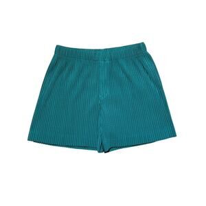 Pleated adjustable waist shorts